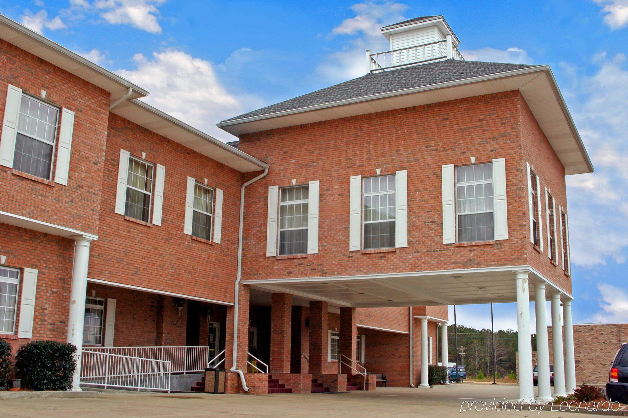 Collins Inn & Suites Exterior foto